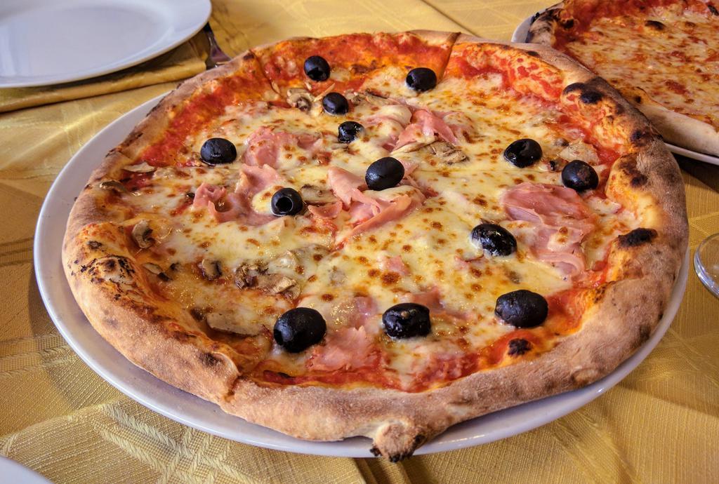 Pizzaiolo Woodfired Pizza · Pizza · Italian · Salad · Delis