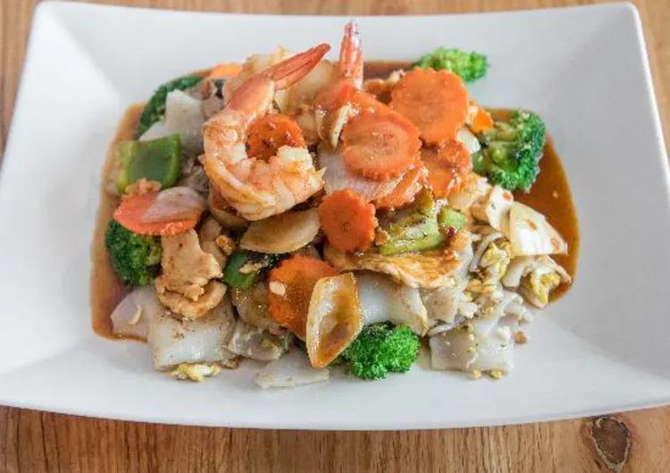 Charm Gai · Thai · Indian · Soup · Seafood · Noodles