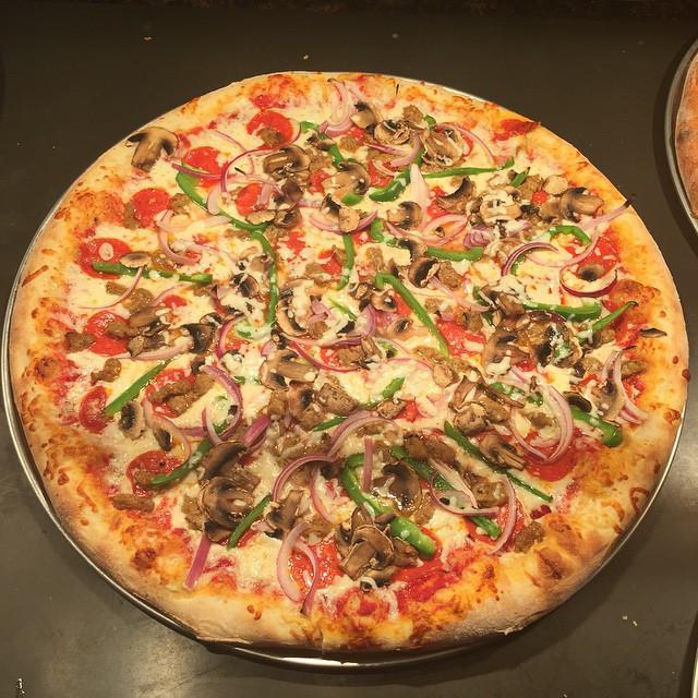 Gus's New York Pizza · Italian · Salad · American · Pizza · Burgers