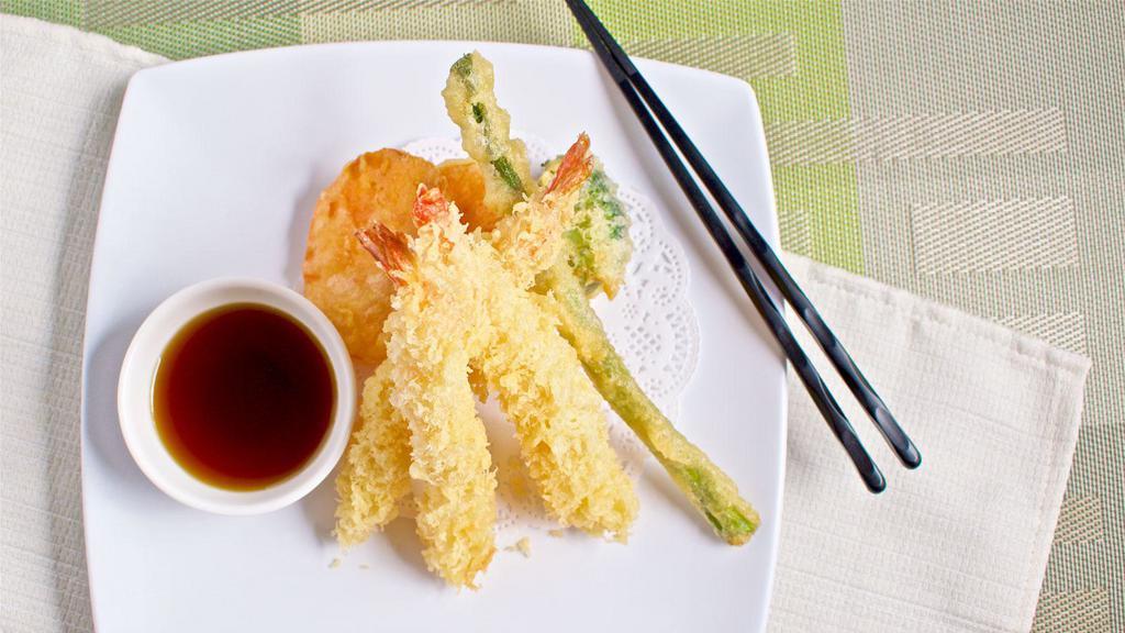 Shrimp Tempura App · 3 pcs tempura shrimp with tempura vegetables