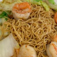 Mì Xào Tôm · Stir-Fried Egg Noodle with Shrimp and Vegetables.