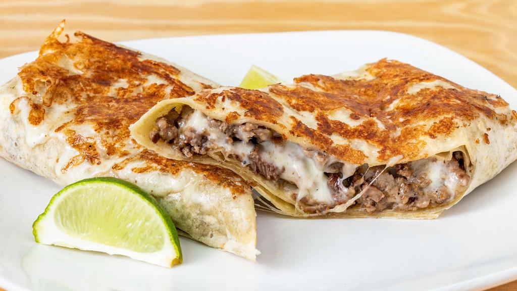 Bistec Con Queso / Steak With Cheese · 