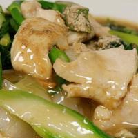 Rad Nah · Flat rice noodle topped with gravy and Chinese broccoli with Choice of meat.