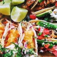 6 Pack Street Tacos · 6 mini street tacos with choice of meat. (Only one choice of meat for all 6 mini tacos) serv...