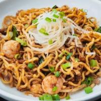 Xo Noodles · Yakisoba noodle, shrimp, scallop, pork belly, bean sprouts, diakon, and crispy shallots.. **...