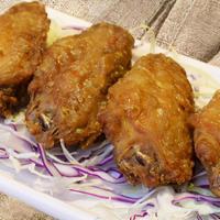 Fried Chicken Wings 炸鸡翅 · four pieces.