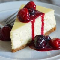 Cheesecake With Berries · 