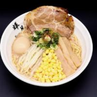 Miso · 味噌ラーメン Rich pork broth blended with a Hokkaido miso and garlic paste.