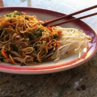 Drunken Yakisoba · Yakisoba wheat noodles, egg, basil, broccoli, bell peppers, grounded chili, garlic