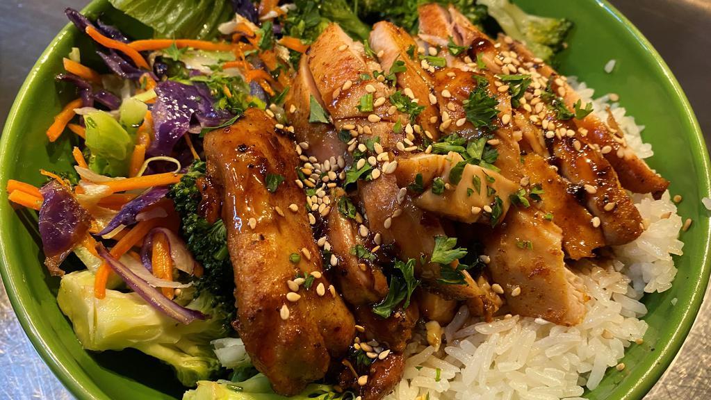 Grilled Chicken Teriyaki Bowl · Grilled chicken, Jasmine rice, house-made
teriyaki sauce, broccoli, cabbage slaw, toasted sesame seeds.