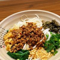 Yunnan Dried Rice Noodles 卤米线 · 