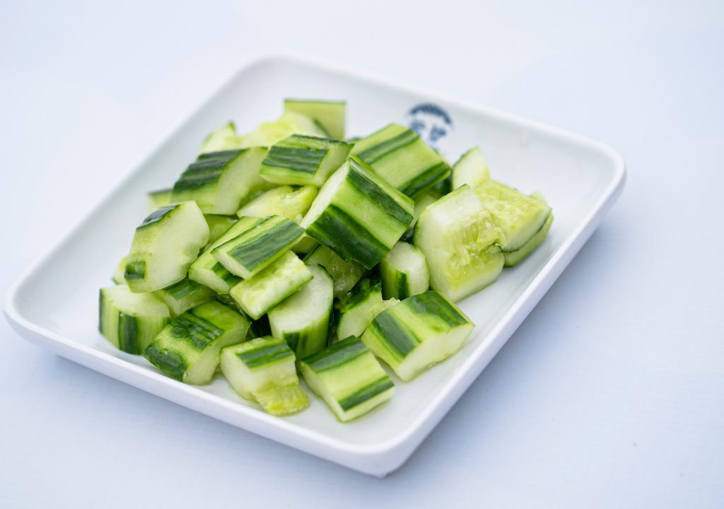 Cucumber Salad 凉拌黄瓜 · Spicy