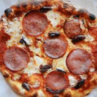 Secca Pizza · House marinara, five cheeses, dry salami, kalamata olives and olive oil.