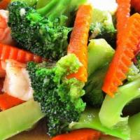 Mixed Vegetables · Broccoli, carrots, cabbage, celery, and bean sprouts.