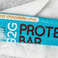 G2G  Protein Bar Almond Chocolate Chip · G2G  Protein Bar Almond Chocolate Chip  With 18grams of Isolate Whey Protein and 4G of Fiber...