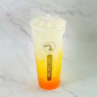 Golden Beach · sparkling water,
mango syrup,
lime slices