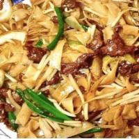 Beef Chow Fun  · White flat noodles