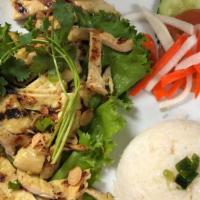 Com Ga Nuong-Chicken Rice · Grilled chicken plate.
