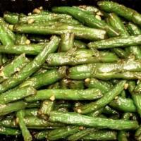四季肥肠 Stir Fried Green Beans With Pig Intestines · 