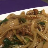 Drunken Noodles · Hot & spicy. Stir fried flat rice noodles w/ basil, scallion, & bean sprouts.