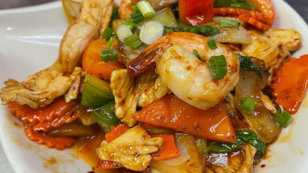 2. Pad Prik Pow · Stir-fried with Thai basil, broccoli, bell pepper, onion, carrot. Seasoned with homemade brown sauce.