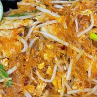 4. Pad Thai Woon Sen · Glass noodle stir fried with egg, bean sprout, green onion, crushed peanuts, with pad Thai s...