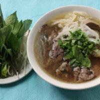 Pho Dac Biet · Special beef noodle soup.