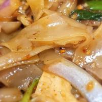 Drunken Noodles · Flat noodles with basil, bean sprout, scallion and onions. Hot and spicy. Add chicken, beef,...