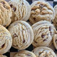 Cookies For A Crowd · 25 cookies
-Up to five different flavor choices. 
-Please list flavor choices in notes.

Glu...