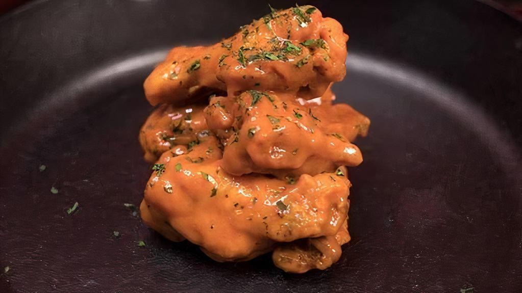 Buffalo Sauce Wings Combo (8 Pcs) · Perfectly Cooked Chicken Wings Tossed in Spicy Buffalo Sauce.
Combo comes with Your Choice of a Side & Drink