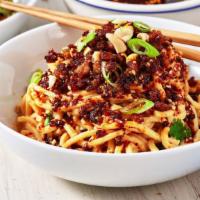 * 担担面 Chengdu Noodles (Dan-Dan Noodles) · Spicy
*has pork