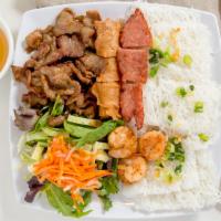 Banh Hoi Saigon Bowl · Combination: pork, imperial rolls, pork sausage, and shrimp.