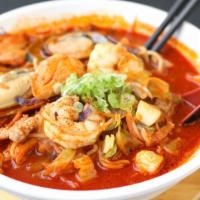 Mio Champon · Hot. Fresh noodles, mio champon sauce, broiled chicken, shrimp, green mussel, scallop, cabba...