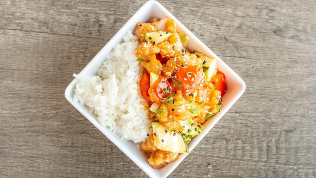General Tso Chicken Bowl · Sweet and spicy with a tang. Served with carrots, scallions and bell peppers!