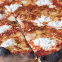 New York Red Pie · Cheeses, sauce, ricotta, lots of fresh garlic, herbs, black pepper, and extra virgin olive o...