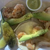 Camaron (3) · Shrimp, pico de gallo and avocado slice.