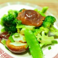 Vegetable Trio · Vegan. Fresh shiitake mushrooms, broccoli, snow peas, garlic wine sauce.