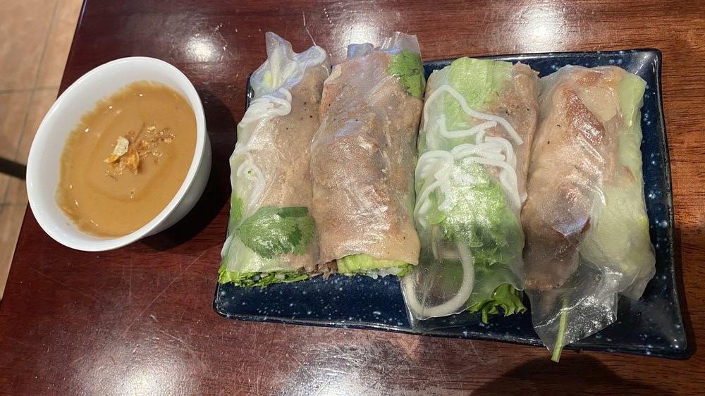 Fresh Spring Rolls · Rice popper rolls with pork, tofu or chciken  with vermicell noodles, mint roves, bean sprouts, lettuce, and chiver. Served with peatul sauce. (2 roll).