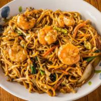 Chow Mein · Egg Noodle, shrimp, cabbage, carrot, bean sprout, yellow onion, and green onion.