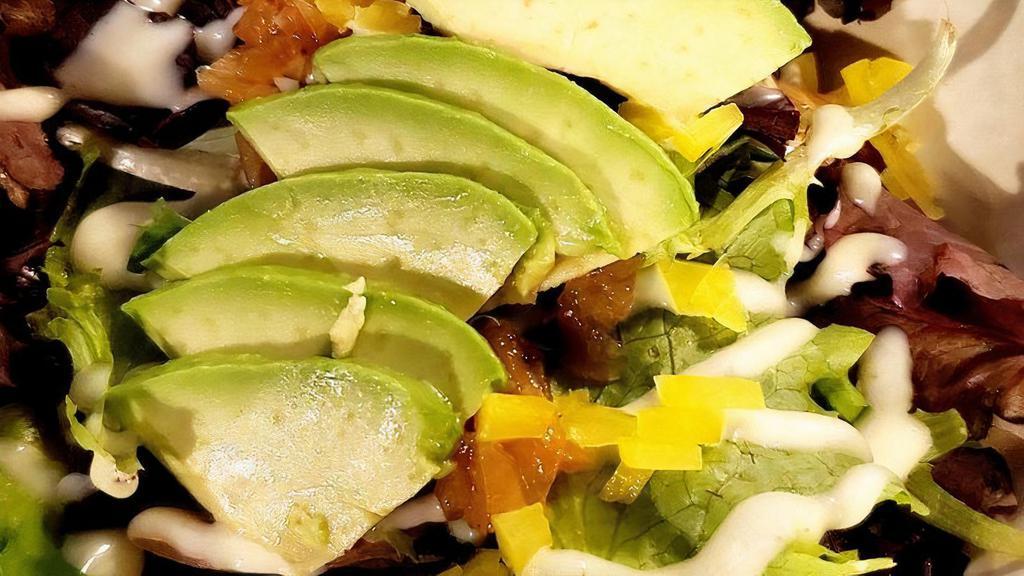 House Salad · Vegetarian. Lettuce, carrot, salad dressing.