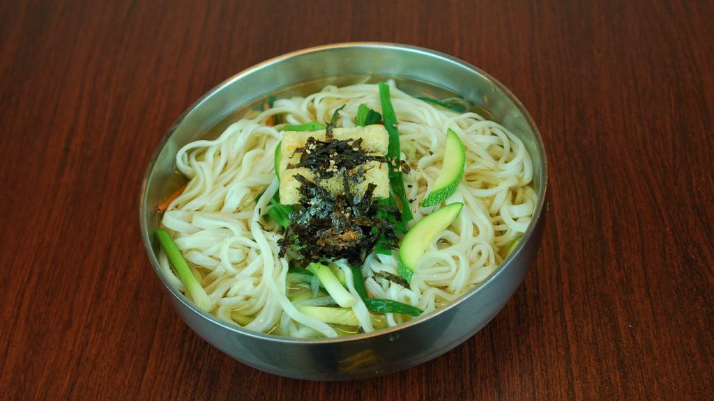 Kál-Guksu · No rice. Flat wheat noodle soup with vegetables.