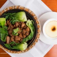 Chicken & Mushrooms (香菇滑鸡煲仔饭) · 