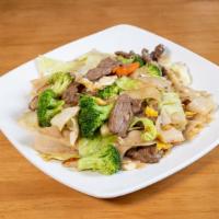 Pad See Ewe (Street Noodle) · Stir-fried thick rice noodles, egg, cabbage, carrots and broccoli in sweet soy sauce.
***Thi...