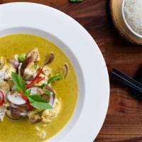 Green Curry · Green Curry paste with coconut milk, eggplant, bell pepper and basil