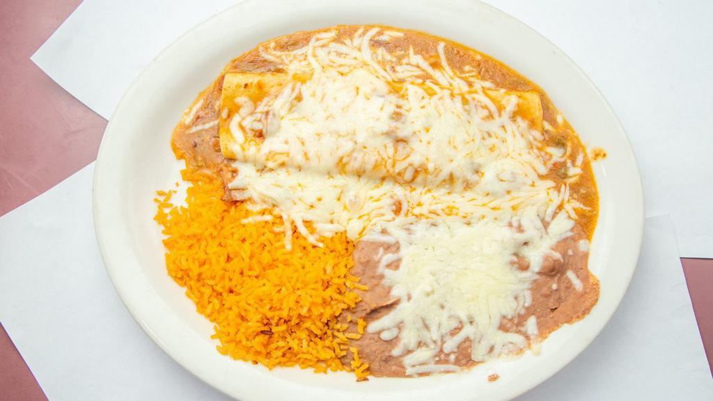Smother Burrito Chile Verde · Served whit rice & beans.
