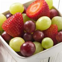 Healthy Snacks|Deluxe Fruit Medley · A delicious blend of green grapes, red grapes and strawberries. 120 Calories.