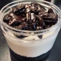  Oreo Cheesecake Jar  · Creamy Vanilla Cheesecake on chocolate oreo crust, with layers of oreo crumbles and fudge.