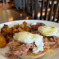 Eggs Benedict* · Toasted English Muffin, Shaved Ham, Two Poached Eggs, Hollandaise, Crispy Potatoes