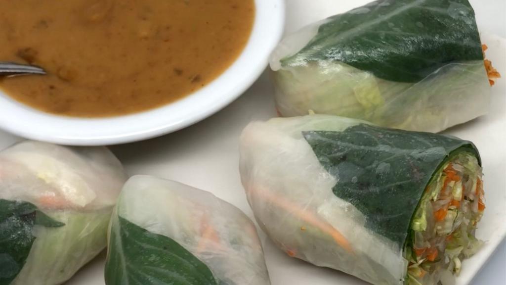 Salad Rolls (2) · Fresh vegetable wrapped in rice paper, served with peanut sauce. ( carrot, mint, beansprout, lettuce, cilantro, basil, rice noodle)