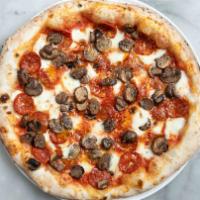 Pozzuoli · Tomato sauce, mozzarella, pepperoni, oven roasted crimini mushrooms